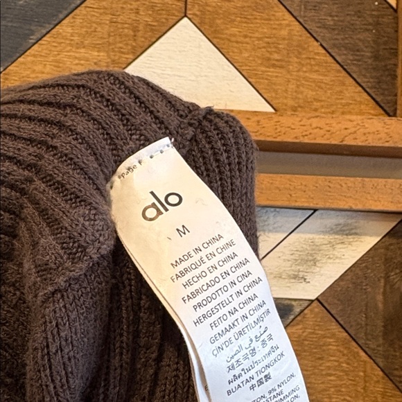 ALO Yoga Scholar Knit High-Waist Cargo Pants size Medium - Picture 6 of 9